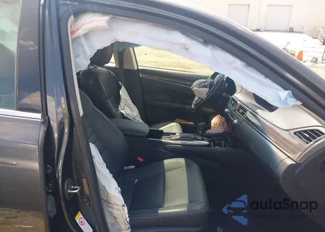 2017 Lexus Gs 350 z USA, uszkodzony, nr VIN JTHBZ1BL5HA012242